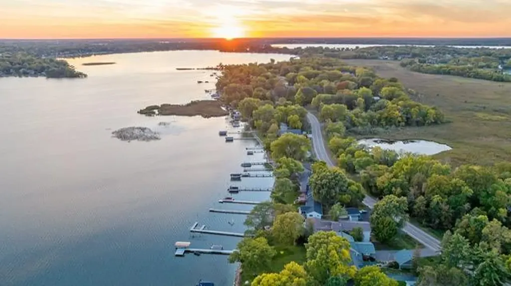 8839 N Shore Trail N Forest Lake MN 55025