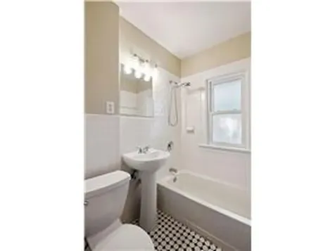 2010 Saint Clair Avenue Saint Paul MN 55105