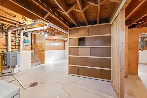 2807 Edgewood Drive N Fargo ND 58102