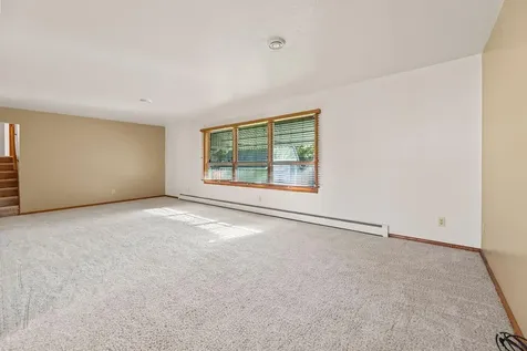 2807 Edgewood Drive N Fargo ND 58102