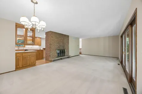 443 Salem Place Mahtomedi MN 55115