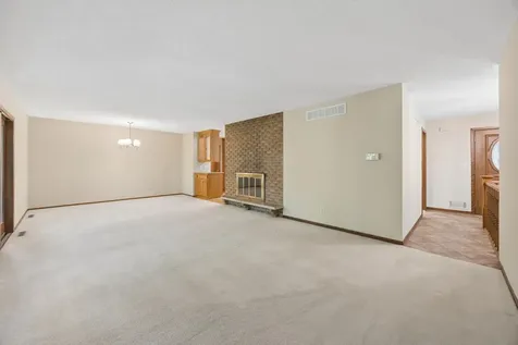 443 Salem Place Mahtomedi MN 55115
