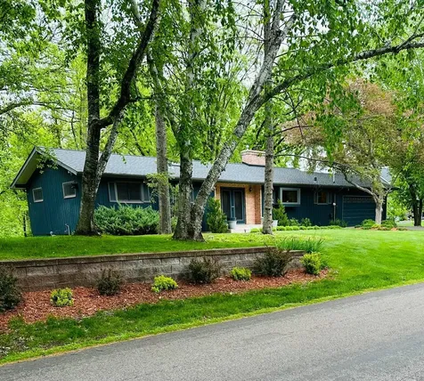 443 Salem Place Mahtomedi MN 55115