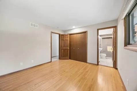 443 Salem Place Mahtomedi MN 55115