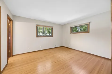 443 Salem Place Mahtomedi MN 55115