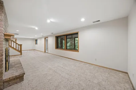 443 Salem Place Mahtomedi MN 55115