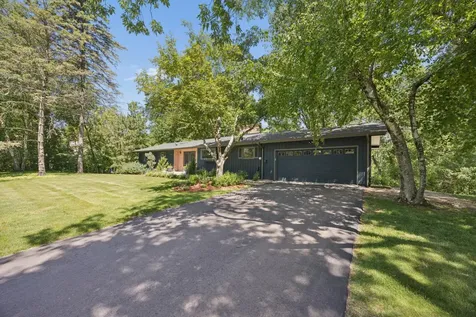 443 Salem Place Mahtomedi MN 55115