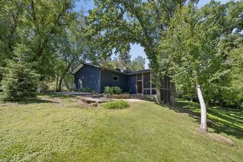 443 Salem Place Mahtomedi MN 55115