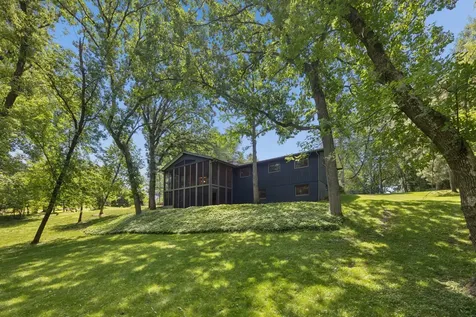 443 Salem Place Mahtomedi MN 55115
