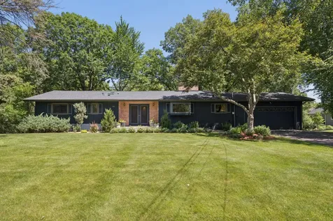 443 Salem Place Mahtomedi MN 55115