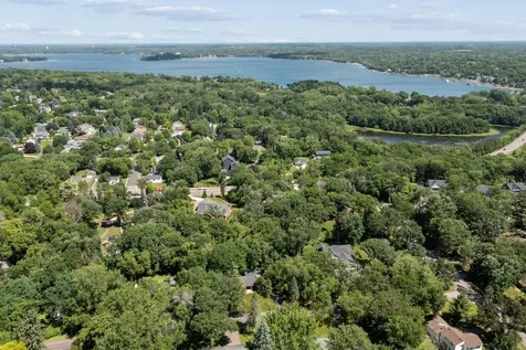 443 Salem Place Mahtomedi MN 55115
