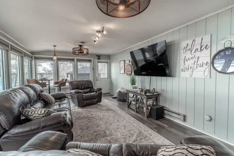 736 Shorewood Drive Detroit Lakes MN 56501