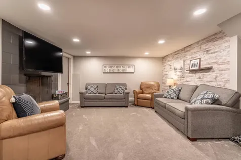 736 Shorewood Drive Detroit Lakes MN 56501