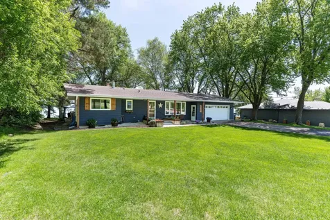 736 Shorewood Drive Detroit Lakes MN 56501