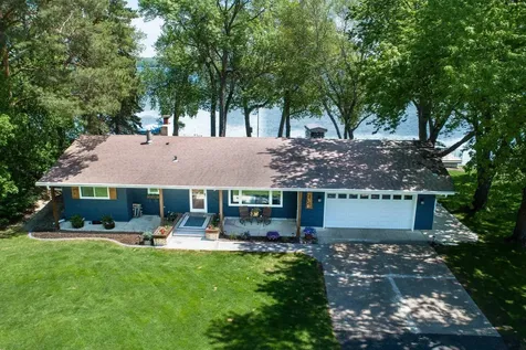 736 Shorewood Drive Detroit Lakes MN 56501