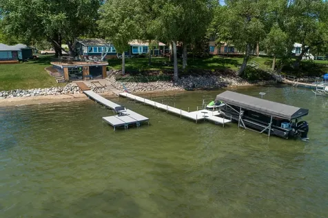 736 Shorewood Drive Detroit Lakes MN 56501