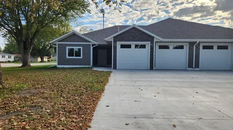 901 7th Ave SW Pipestone MN 56164