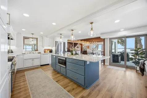 611 N Shore Drive Detroit Lakes MN 56501