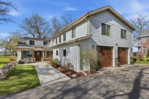 611 N Shore Drive Detroit Lakes MN 56501
