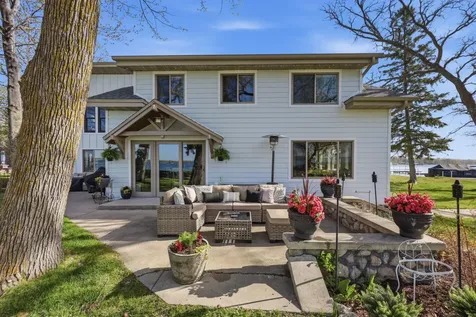 611 N Shore Drive Detroit Lakes MN 56501