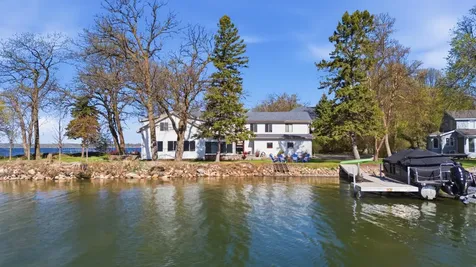 611 N Shore Drive Detroit Lakes MN 56501