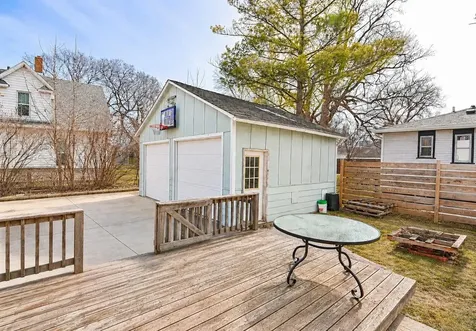 722 9th Avenue N Fargo ND 58102