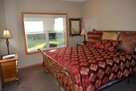 10726 Lyndale Bluffs Trail Bloomington MN 55420