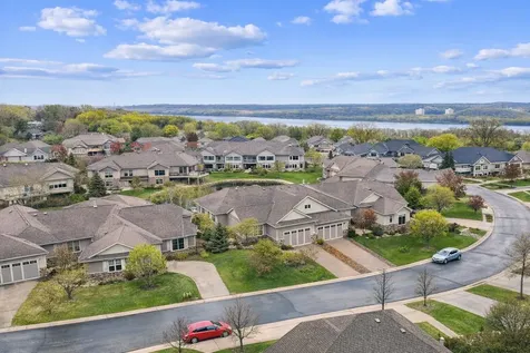 10726 Lyndale Bluffs Trail Bloomington MN 55420