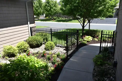 10726 Lyndale Bluffs Trail Bloomington MN 55420