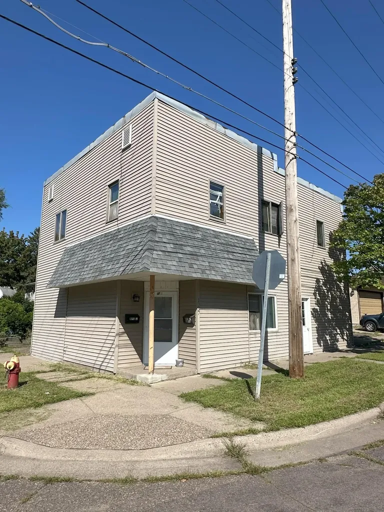 1237 5th Street E Saint Paul MN 55106
