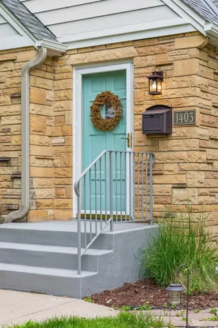 1403 California Avenue W Falcon Heights MN 55108