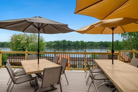 115 N Shore Drive Fountain City WI 54629