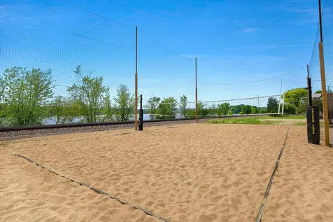115 N Shore Drive Fountain City WI 54629