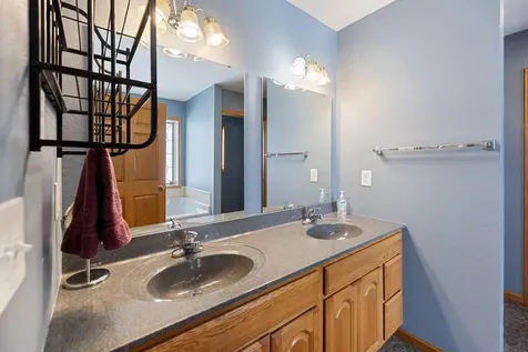 W1660 Maplewood Lane Alma WI 54610