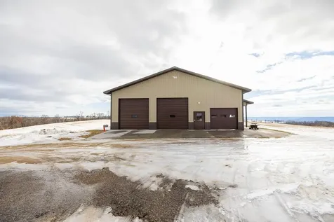 W1660 Maplewood Lane Alma WI 54610