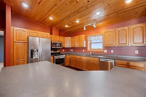 W1660 Maplewood Lane Alma WI 54610