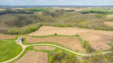 W1660 Maplewood Lane Alma WI 54610