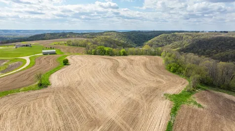 W1660 Maplewood Lane Alma WI 54610