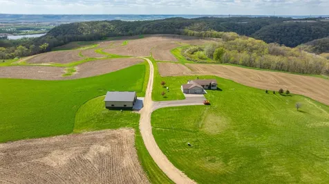 W1660 Maplewood Lane Alma WI 54610