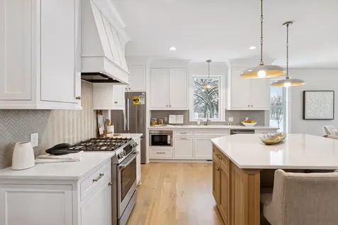 599 Harbor Court Shoreview MN 55126