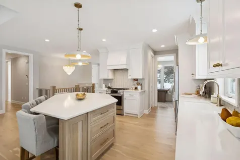 599 Harbor Court Shoreview MN 55126