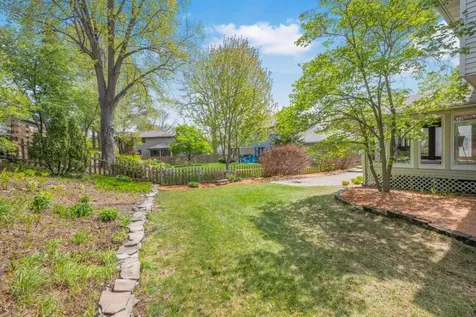 2805 Alvarado Lane N Plymouth MN 55447