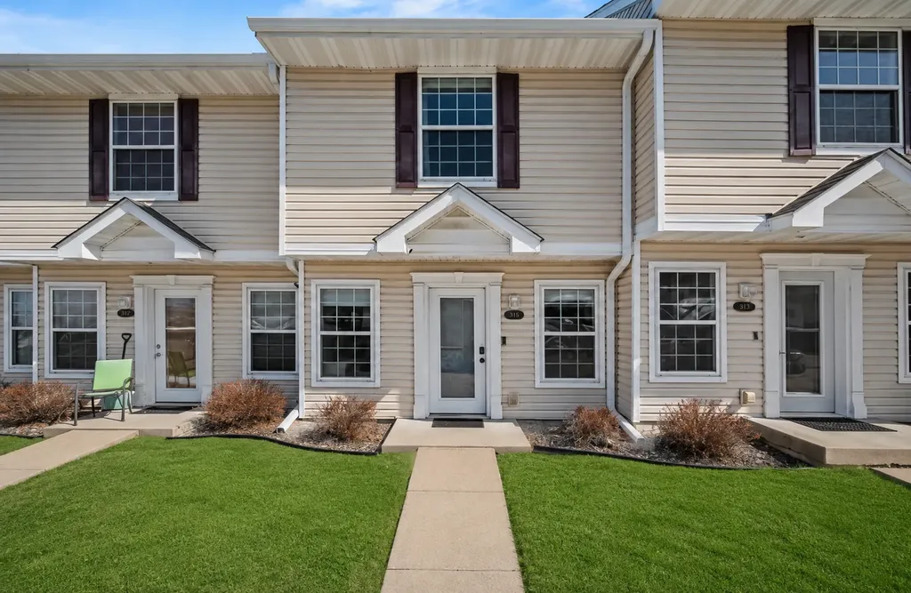 1890 Fisher Way River Falls WI 54022
