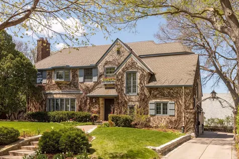 1930 Knox Avenue S Minneapolis MN 55403