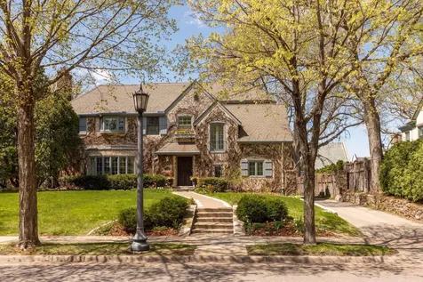 1930 Knox Avenue S Minneapolis MN 55403