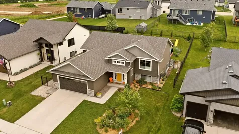 212 Sunnydale Lane SE Rochester MN 55904
