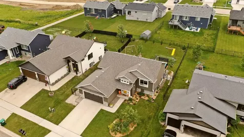 212 Sunnydale Lane SE Rochester MN 55904