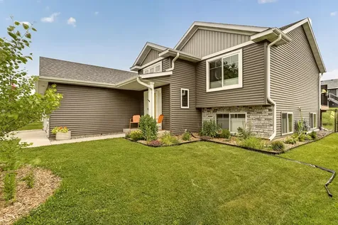 212 Sunnydale Lane SE Rochester MN 55904