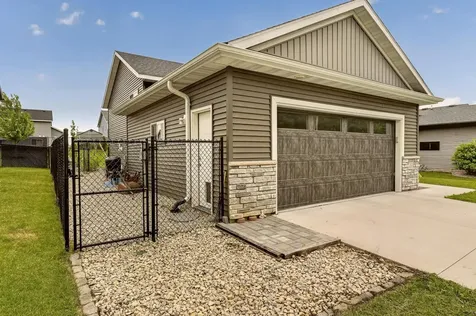 212 Sunnydale Lane SE Rochester MN 55904
