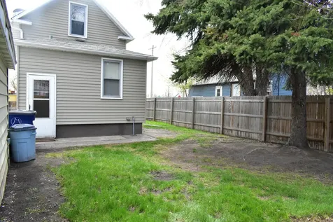 1404 2nd Avenue N Moorhead MN 56560